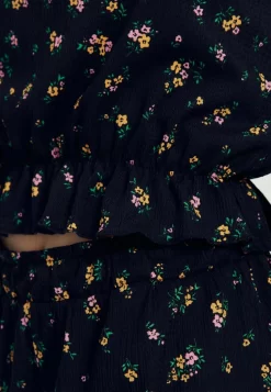 Cropped Imprimé - Blouse - Imprimé Noir -Promod 2c69f91788be4147bd6d0e3e37e14abe scaled