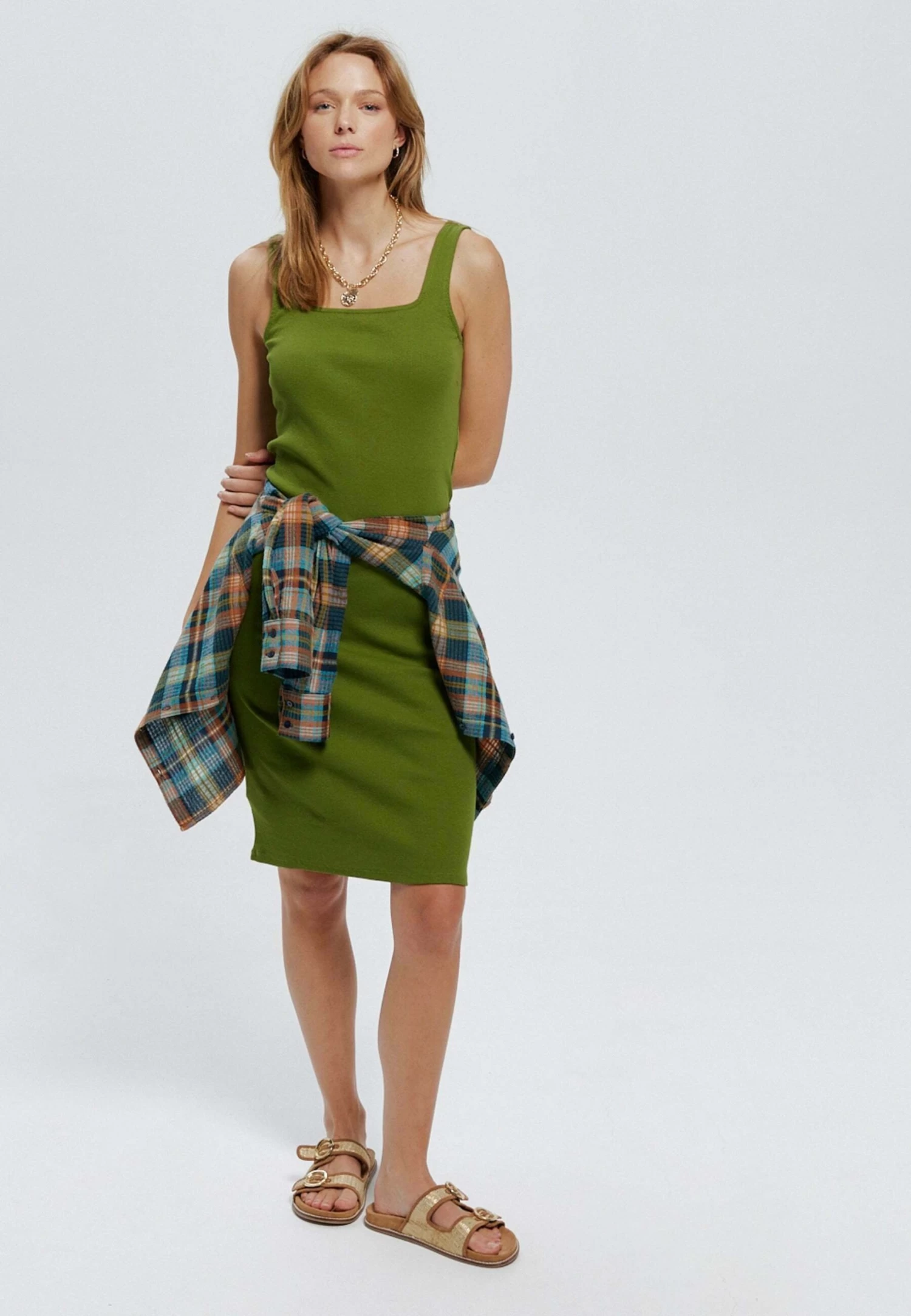 Unie - Robe Fourreau - Vert Olive 1 Unie - Robe Fourreau - Vert Olive