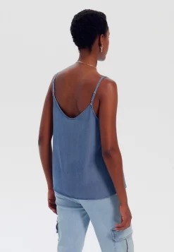 Débardeur - Jean Moyen -Promod b683be1c9a5441828759c59417d44f5e scaled