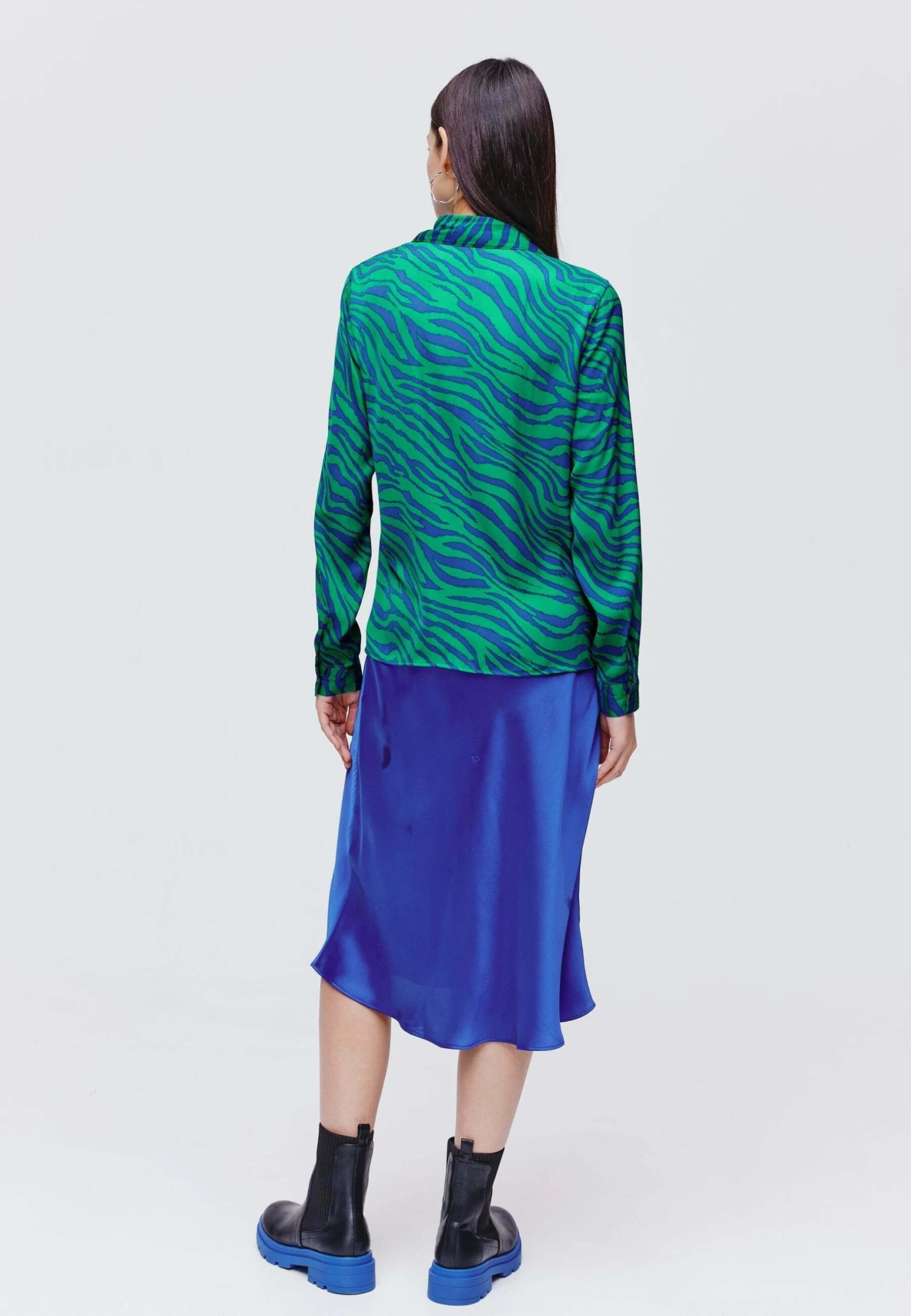 Imprimée - Chemisier - Imprimé Vert 2 Imprimée - Chemisier - Imprimé Vert – Image 2